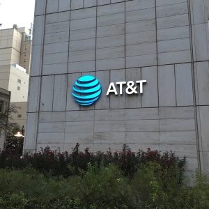 The Evolution of the AT&T Logo: Tracing the Path from Bell to Globe